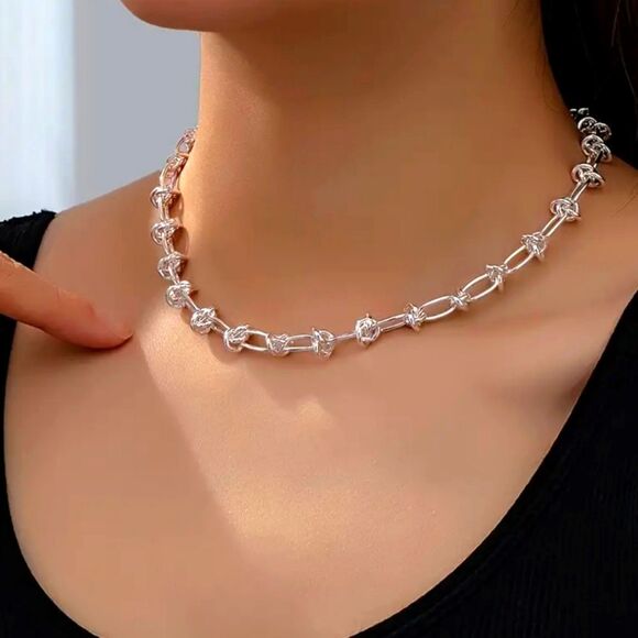 Knot Style Silvery Choker Necklace Y2K Inspired Thick Chain - Picture 9 of 9